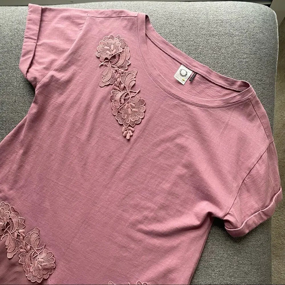 Anthropologie Akemi & Kin Embroidered Mauve Tunic Top - Picture 5 of 8